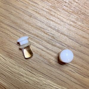2g gauge glass white stud plugs - pair